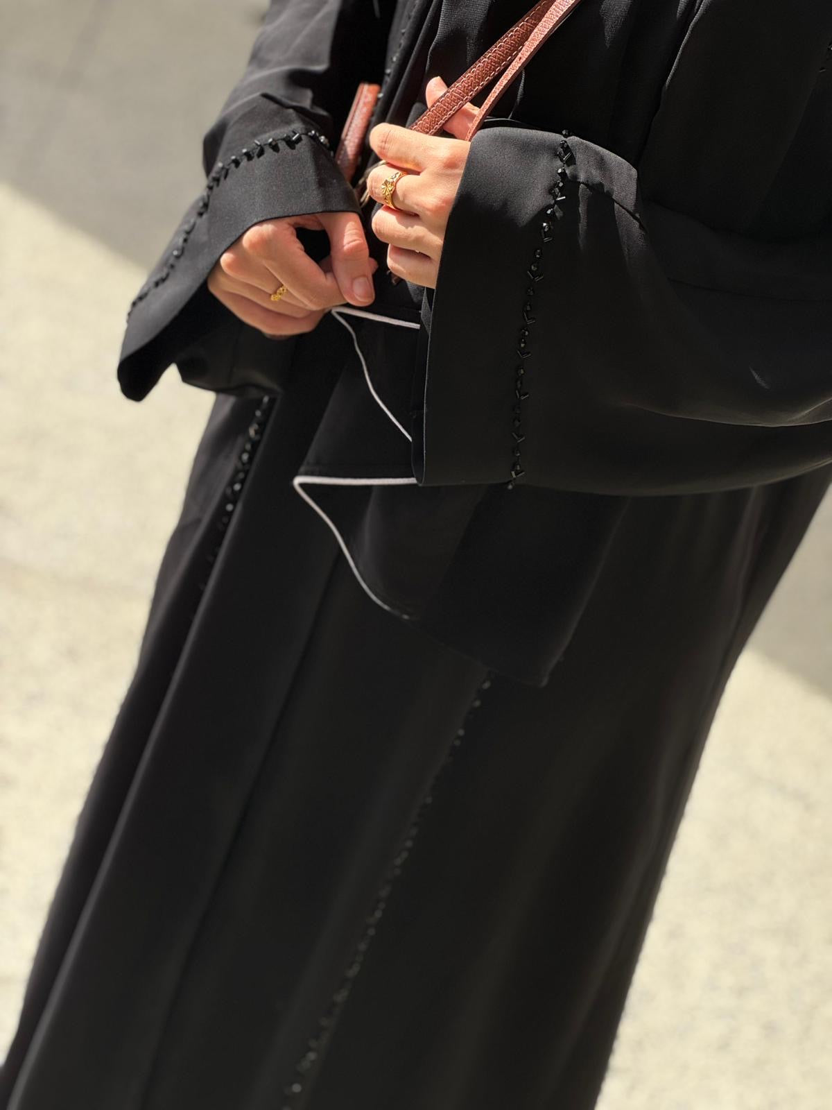 Siyah Zarif Abaya