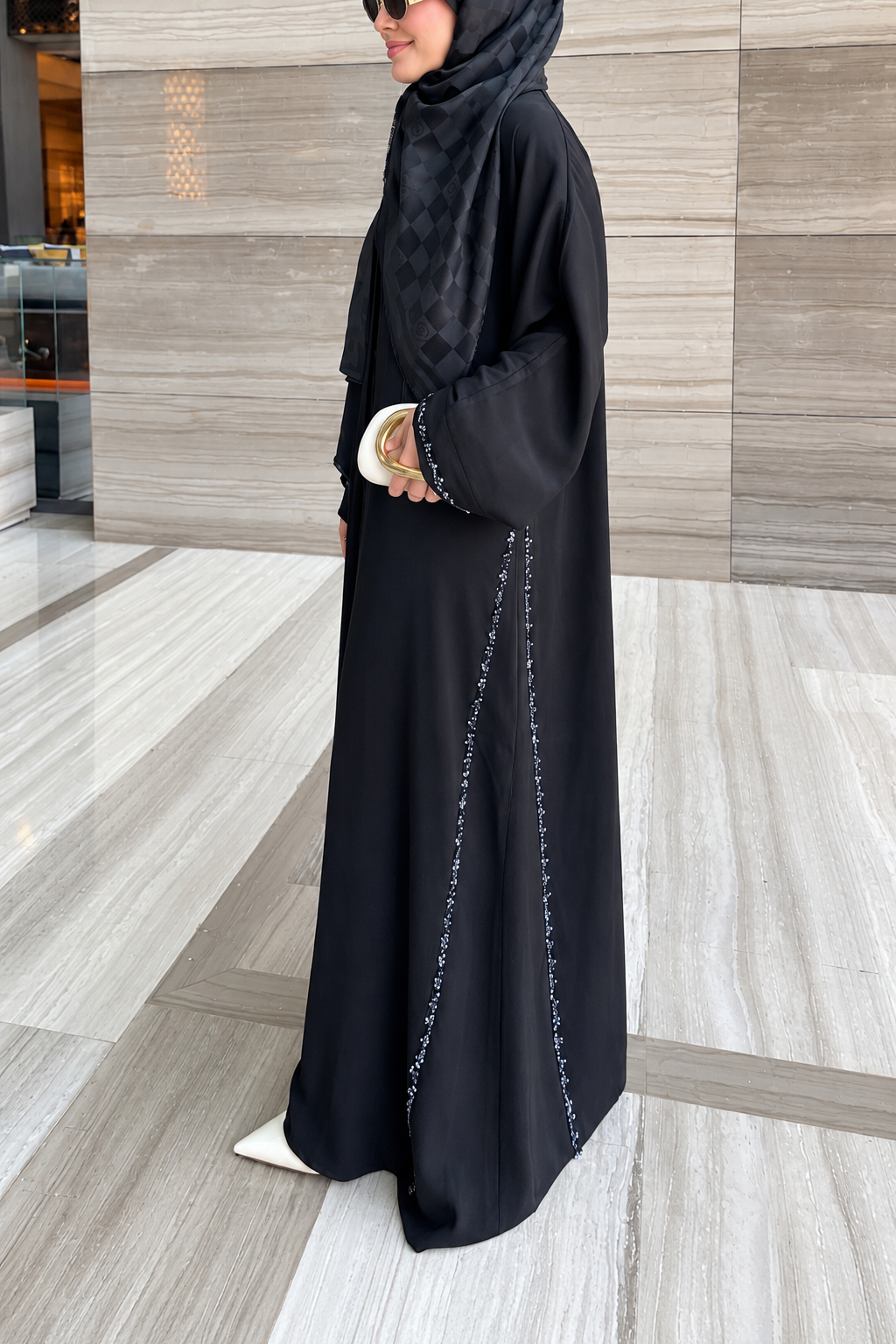 Nazenin abaya