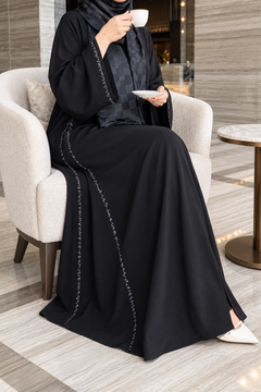 Nazenin abaya