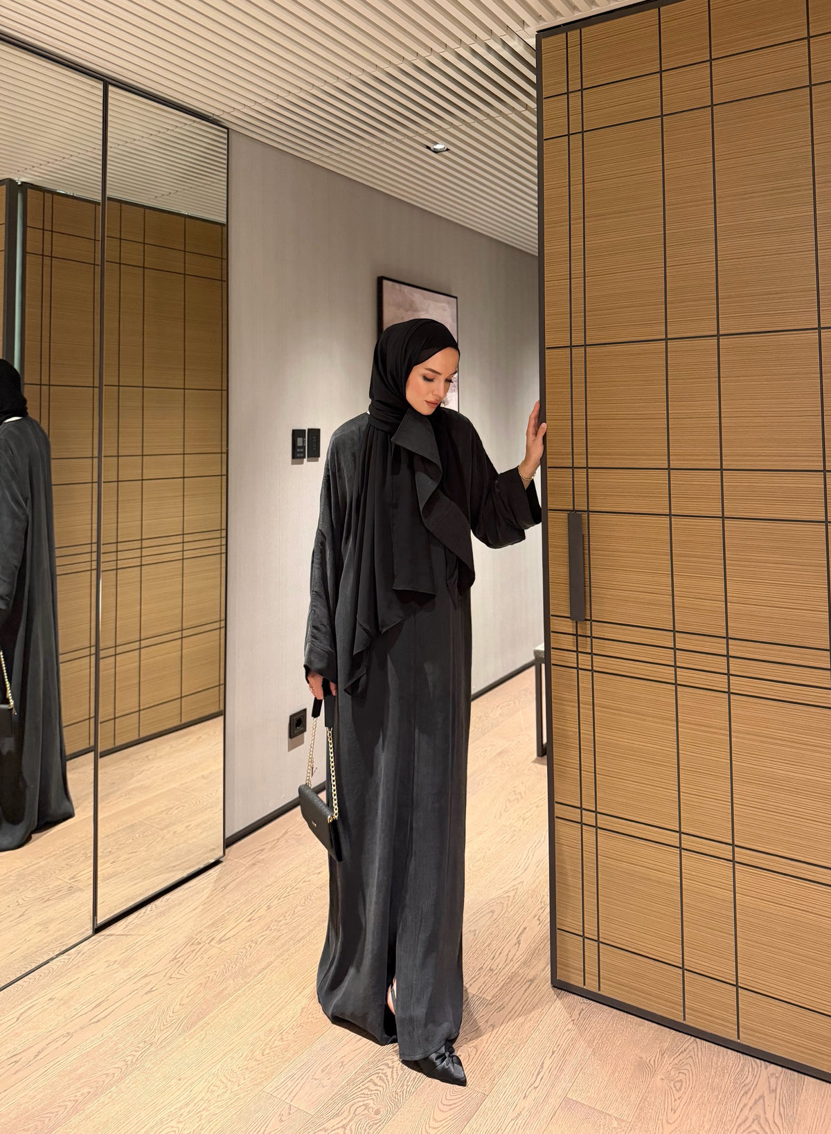 Siyah Kupra Abaya