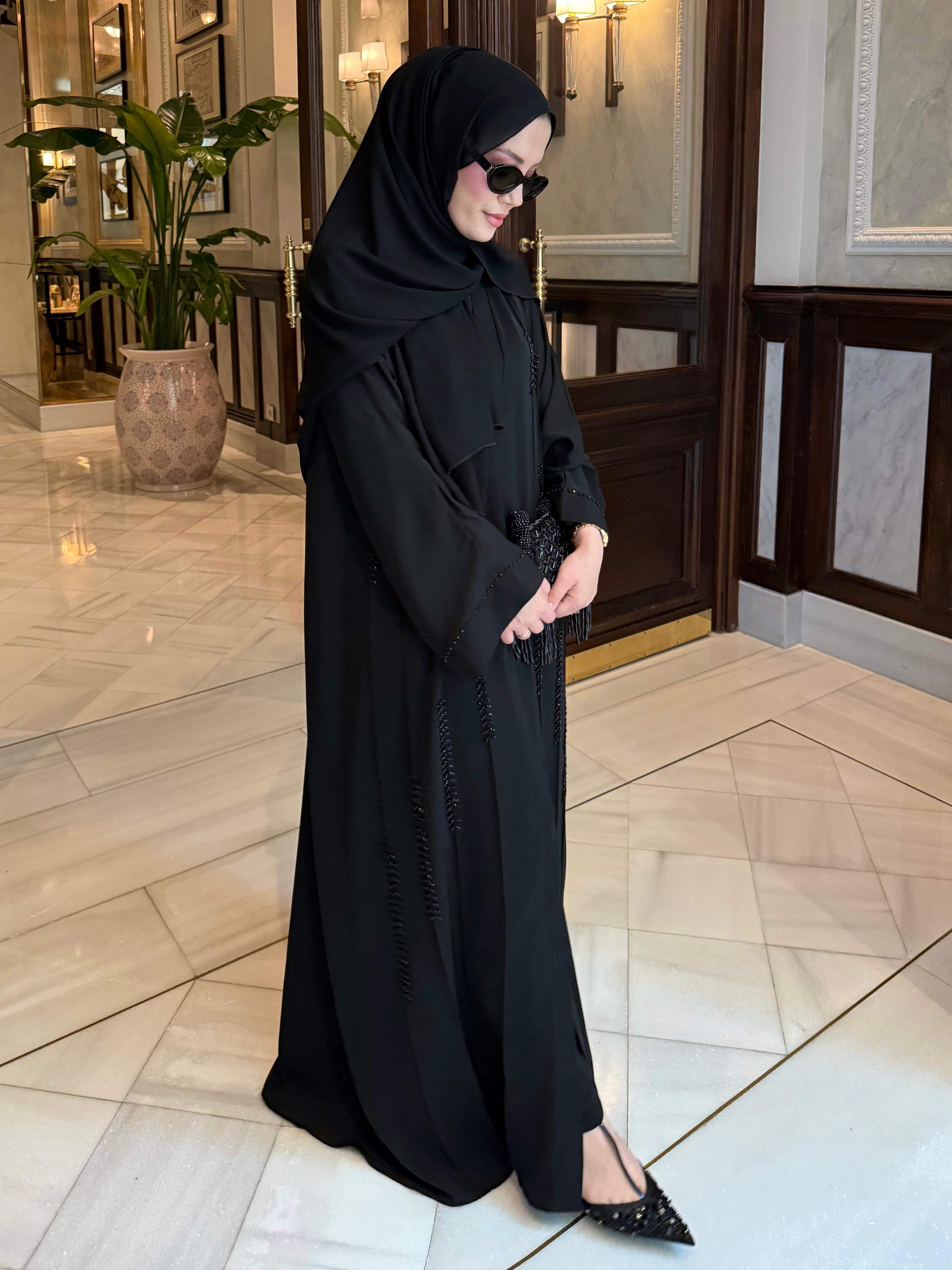 Fahra ile Ramazan Akşamları: Teravih ve Abaya Şıklığının Buluşması