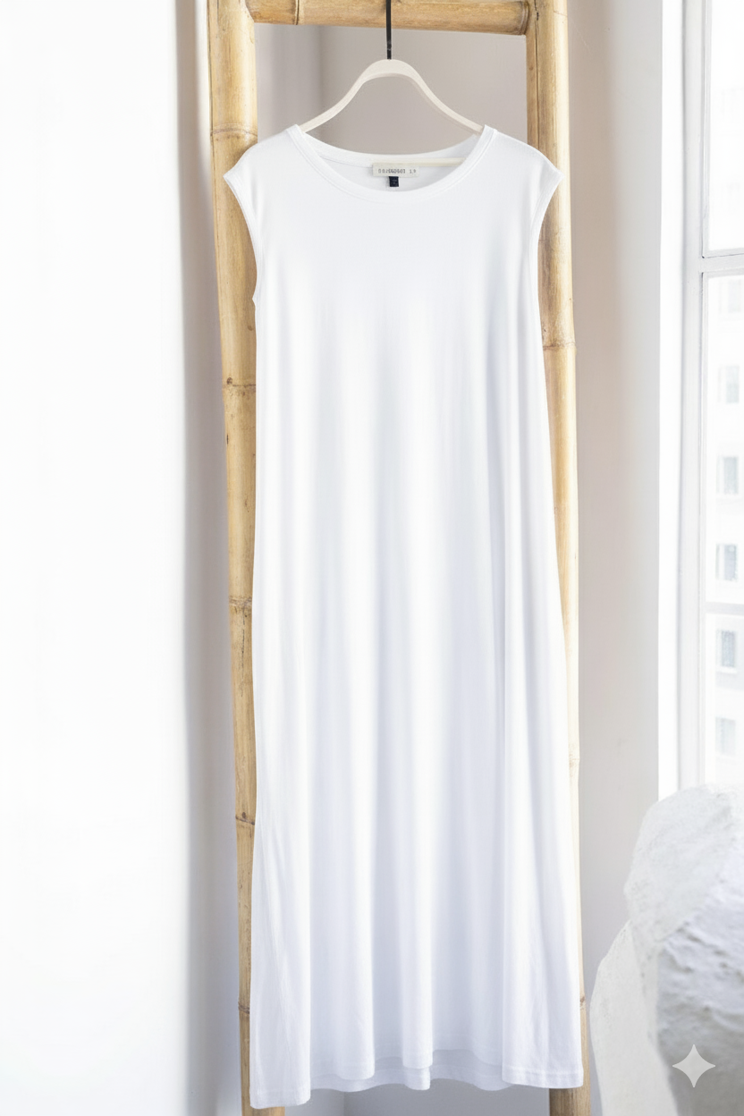 Beyaz iç elbise