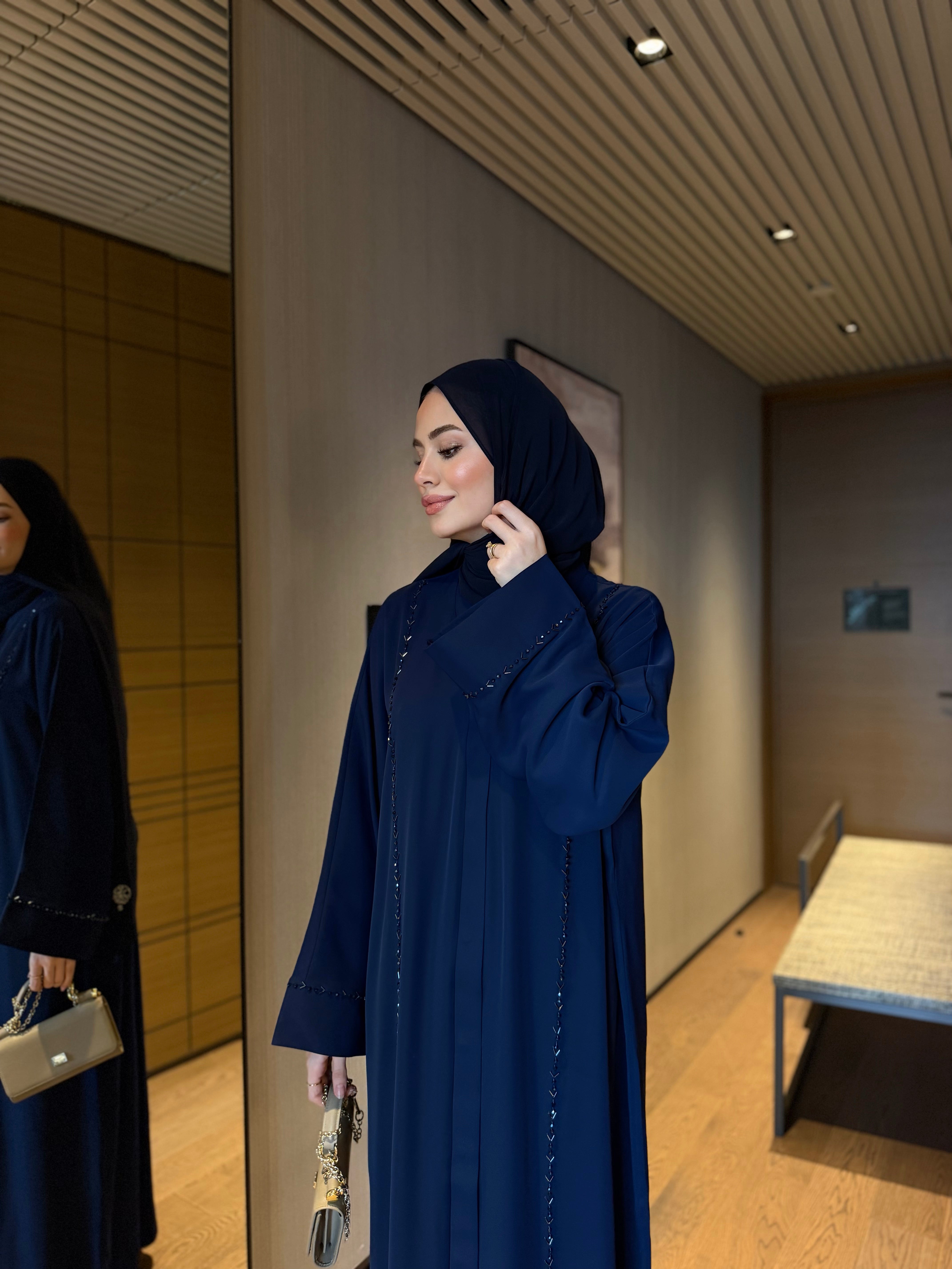 Lacivert zarif abaya