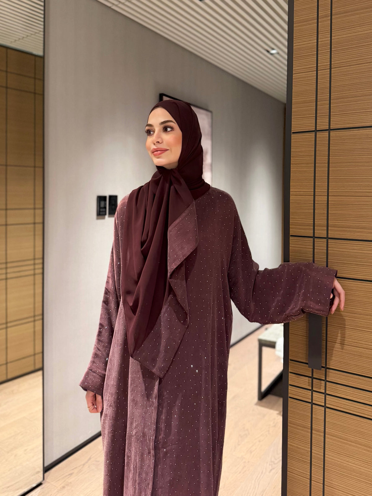 Bordo taşlı kupra abaya